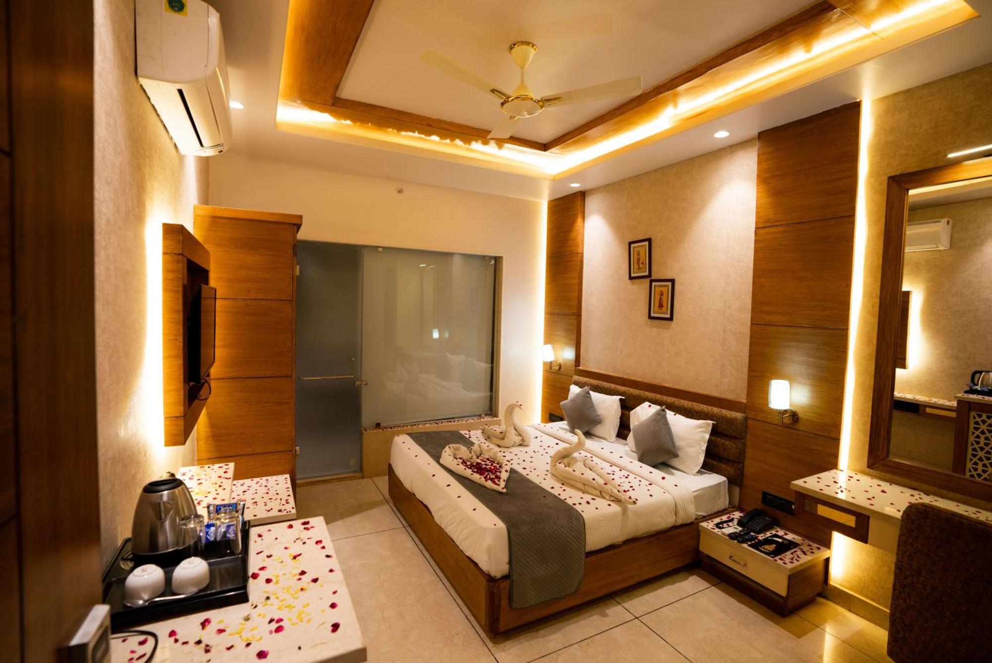 Hotel Rr 62-Jaipur City Centre Hotel Экстерьер фото
