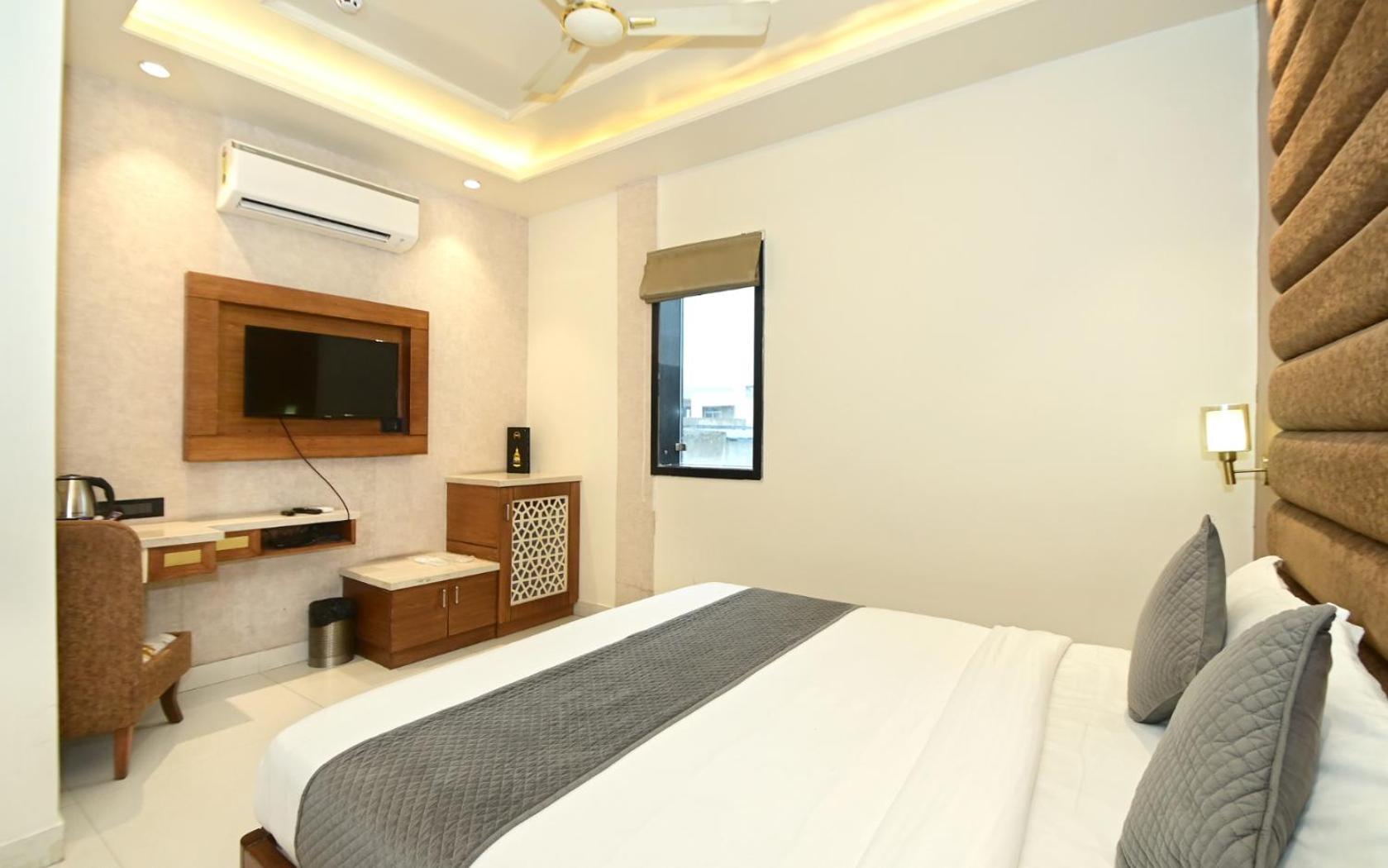 Hotel Rr 62-Jaipur City Centre Hotel Экстерьер фото