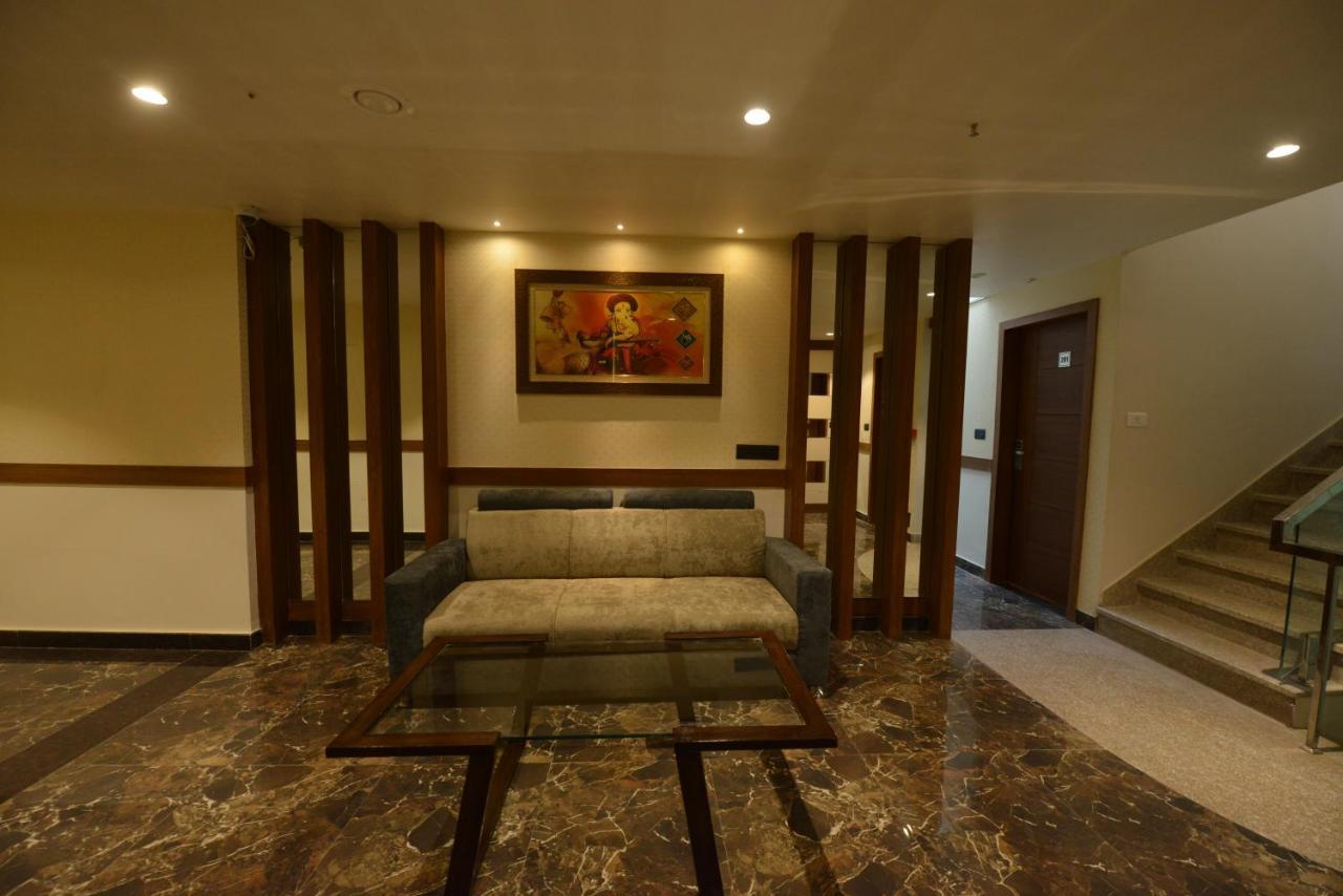 Hotel Rr 62-Jaipur City Centre Hotel Экстерьер фото