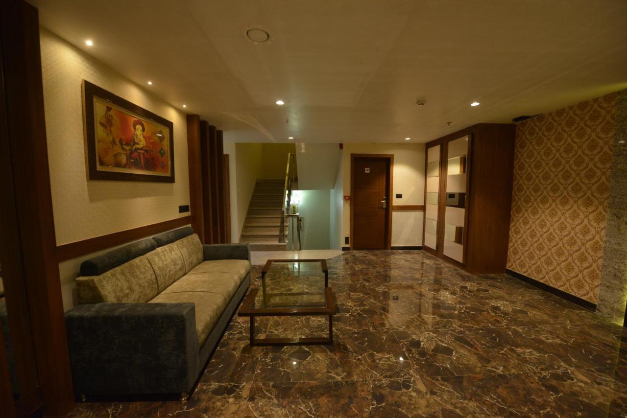 Hotel Rr 62-Jaipur City Centre Hotel Экстерьер фото